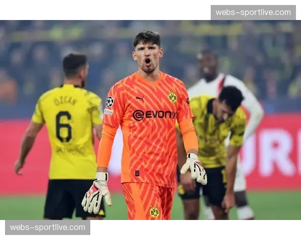 多特蒙德门将科贝尔神勇三连扑,力保球门不失成对阵巴黎次回合转折点 多特蒙德门将科贝尔神勇三连扑,力保球门不失成对阵巴黎次回合转折点